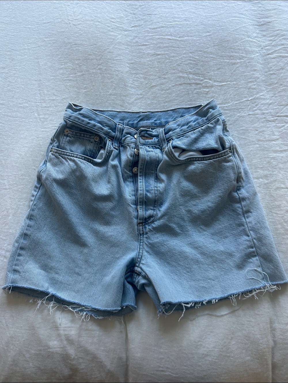 topshop button fly light wash cutoff shorts sz 29